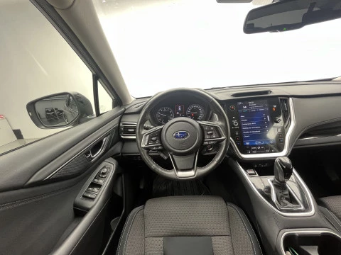 Subaru Outback 2.5i Field CVT Lineartronic AWD