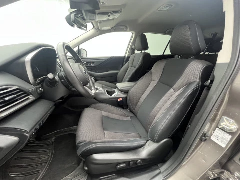 Subaru Outback 2.5i Field CVT Lineartronic AWD