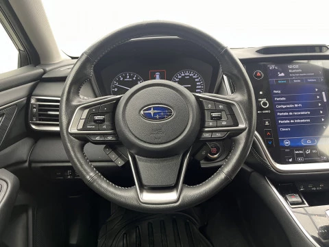 Subaru Outback 2.5i Field CVT Lineartronic AWD