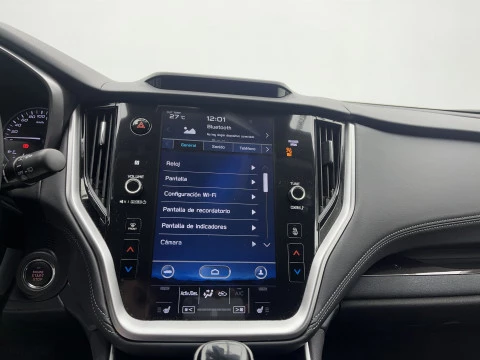 Subaru Outback 2.5i Field CVT Lineartronic AWD