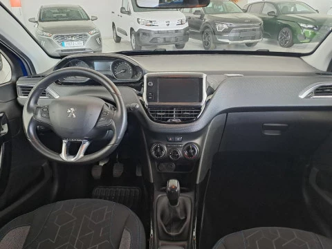 Peugeot 2008 1.5 BLUEHDI 100 S&S SIGNATURE 5P