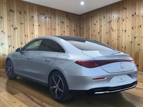 Mercedes-Benz CLA  180 con tecnologia hibrida