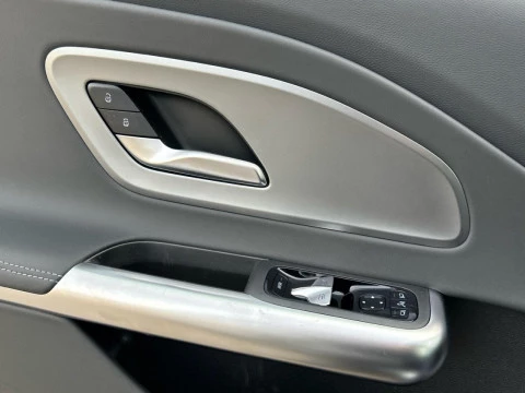 Mercedes-Benz CLA  180 con tecnologia hibrida