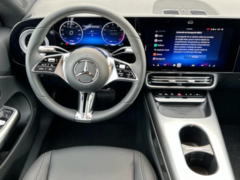 Mercedes-Benz CLA  180 con tecnologia hibrida