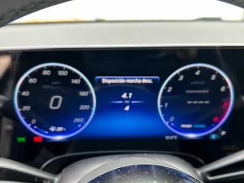 Mercedes-Benz CLA  180 con tecnologia hibrida