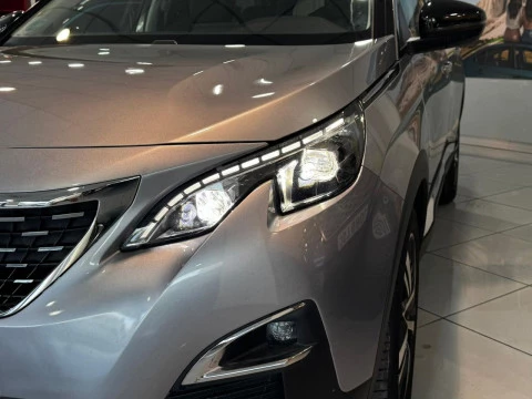 Peugeot 5008 ALLURE BLUEHDI 130 CV