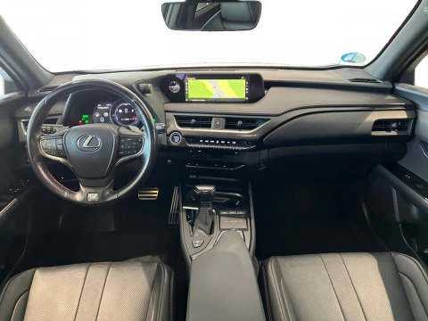Lexus UX 2.0 250h F Sport
