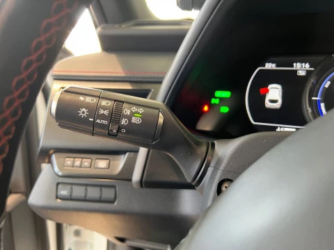 Lexus UX 2.0 250h F Sport