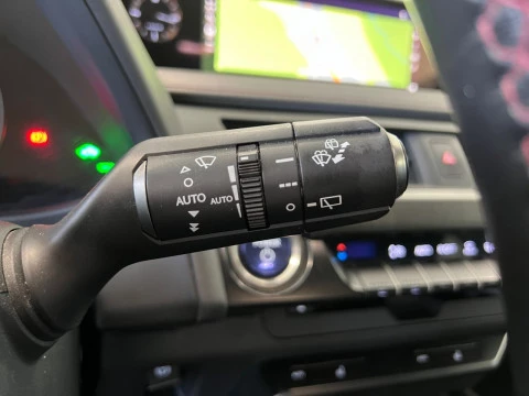 Lexus UX 2.0 250h F Sport