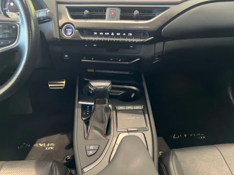 Lexus UX 2.0 250h F Sport