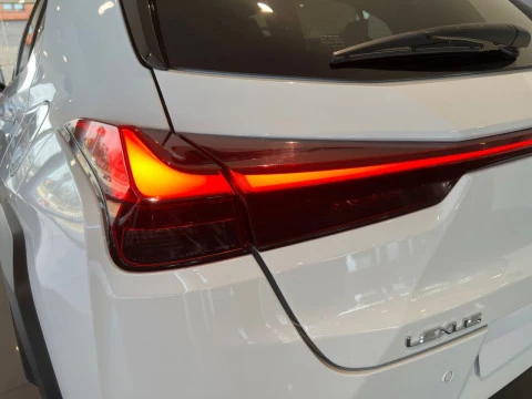 Lexus UX 2.0 250h F Sport