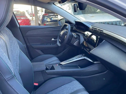 Peugeot 408 408 Allure Puretech 130 EAT8