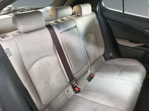 Lexus UX 2.0 250h Business