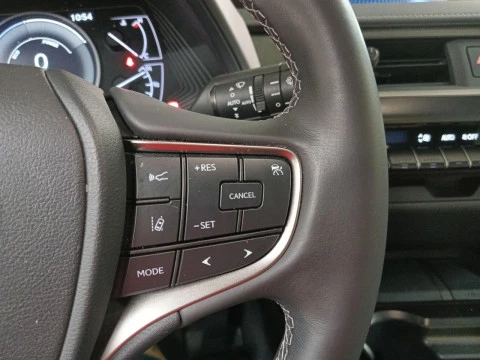 Lexus UX 2.0 250h Business