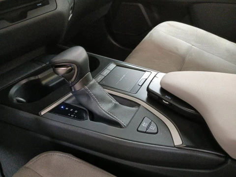 Lexus UX 2.0 250h Business
