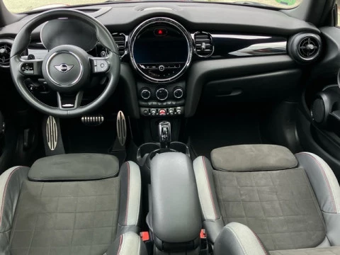 MINI Cooper John  Works 170 kW (231 CV)