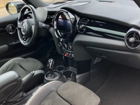 MINI Cooper John  Works 170 kW (231 CV)