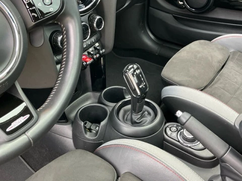 MINI Cooper John  Works 170 kW (231 CV)