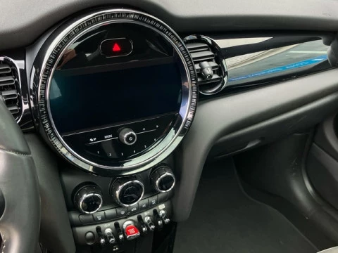 MINI Cooper John  Works 170 kW (231 CV)