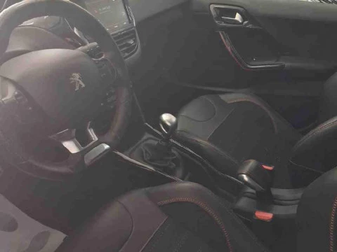 Peugeot 2008 1.2 PURETECH 110 S&S GT LINE 5P