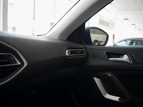 Peugeot 308 fam. 1.2 PURETECH 81KW STYLE SW 5P