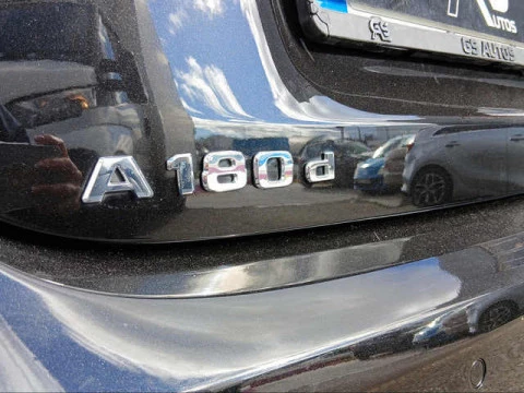 Mercedes-Benz Clase A 180 d 85 kW (116 CV)