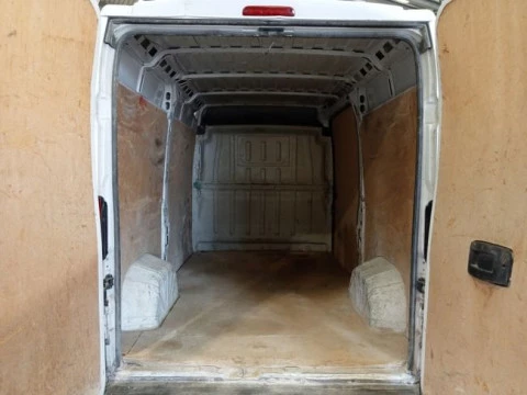 Citroën Jumper BlueHDi 103KW (140CV) Furgón 35L2H2