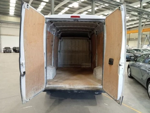 Citroën Jumper BlueHDi 103KW (140CV) Furgón 35L2H2