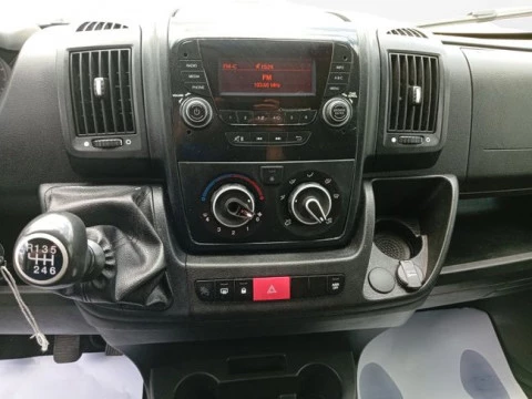 Citroën Jumper BlueHDi 103KW (140CV) Furgón 35L2H2