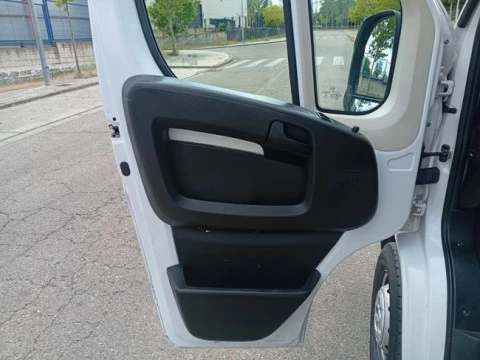 Citroën Jumper BlueHDi 103KW (140CV) Furgón 35L2H2