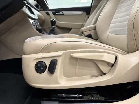 Volkswagen Passat Highline 2.0 TDI BMT 103 kW (140 CV)