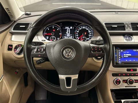 Volkswagen Passat Highline 2.0 TDI BMT 103 kW (140 CV)