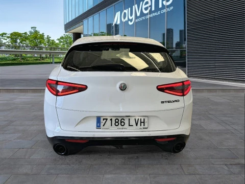 Alfa Romeo Stelvio 2.2 Diésel 140kW (190CV) Sprint RWD