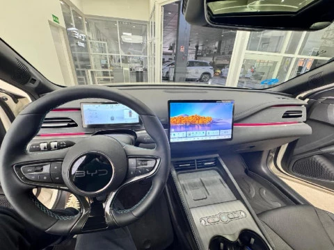 BYD SEAL 6 DM-I fam. 1.5 DM-I COMFORT LITE 5P