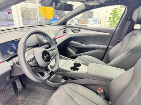 BYD SEAL 6 DM-I fam. 1.5 DM-I COMFORT LITE 5P