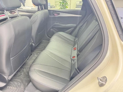 BYD SEAL 6 DM-I fam. 1.5 DM-I COMFORT LITE 5P