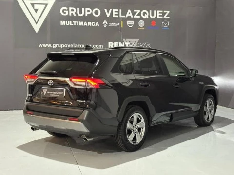 Toyota Rav4 2.5l 220H Advance