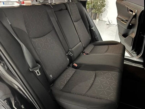 Toyota Rav4 2.5l 220H Advance