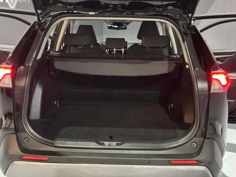 Toyota Rav4 2.5l 220H Advance