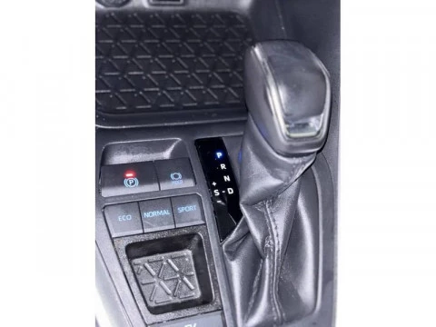 Toyota Rav4 2.5l 220H Advance