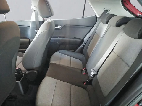 Kia Stonic   1.0 T-GDi MHEV Drive 100