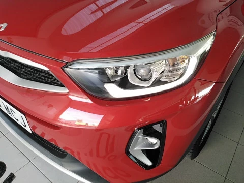 Kia Stonic   1.0 T-GDi MHEV Drive 100