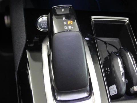 Peugeot 308 3008 Hybrid4 300 GT Line e-EAT8