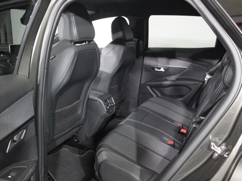 Peugeot 308 3008 Hybrid4 300 GT Line e-EAT8