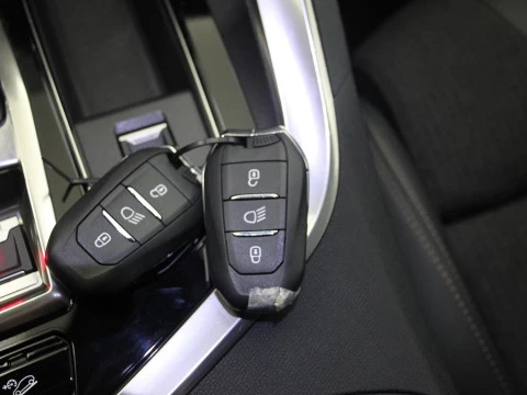 Peugeot 308 3008 Hybrid4 300 GT Line e-EAT8