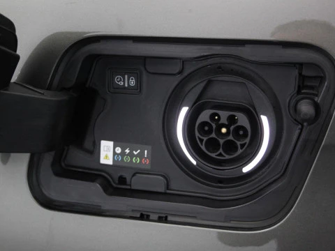 Peugeot 308 3008 Hybrid4 300 GT Line e-EAT8