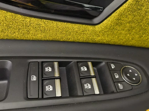 Renault 5 E-Tech   Iconic cinq autonomia confort 110 kW