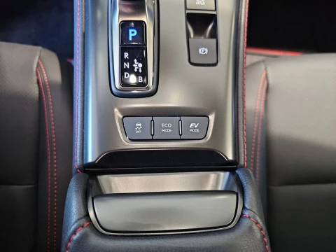 Lexus LBX 1.5 136cv HEV Emotion+