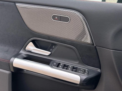 Mercedes-Benz GLA  200 D