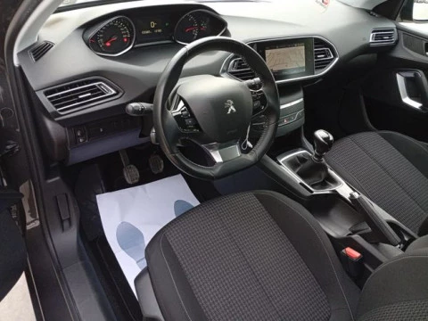 Peugeot 308 5P Business Line BlueHDi 100 S&S 6V MAN